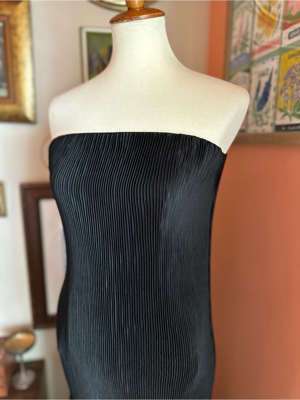 Abercrombie + Fitch Strapless Pleated Midi Dress in Black - Picture 2 of 9